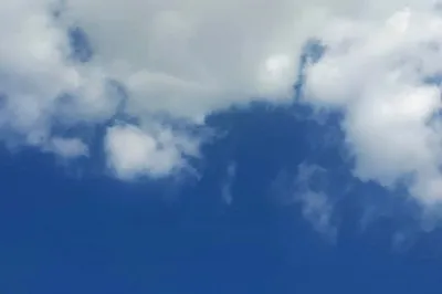 Глаза в небе над Макеевкой: какое странное явление увидели местные жители  (ФОТО)
