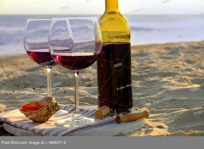 картинки : пляж, море, океан, закат солнца, Солнечный лучик, стакан, лето,  люблю, вечер, Размышления, пара, вместе, Коктейль, Дата, бокал для вина,  Ура, веселая, Цены расширенных лицензий, Руки, очки, ужин, Pov, шампанское,  игристое