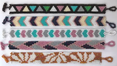 How to weave wide beaded bracelets with a beaded clasp - YouTube