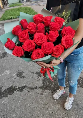 Букет из алых роз - заказать и купить с доставкой по Москве