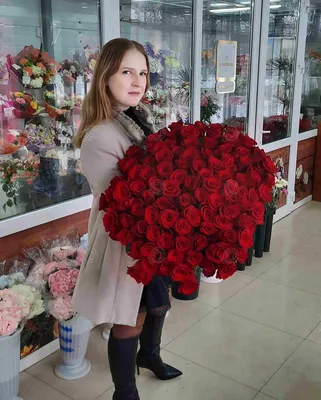 Букет из 75 красных роз 50 см. в Санкт-Петербурге. Красные от официального  производителя с доставкой.