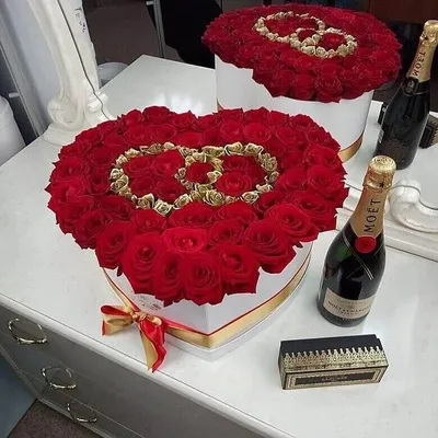 Композиция \"Обручальные кольца\" в коробке - сердце за 19 890 руб. |  Бесплатная доставка цветов по Москве