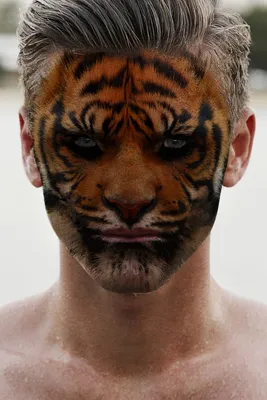 Человек тигр с большими глазами, …» — создано в Шедевруме