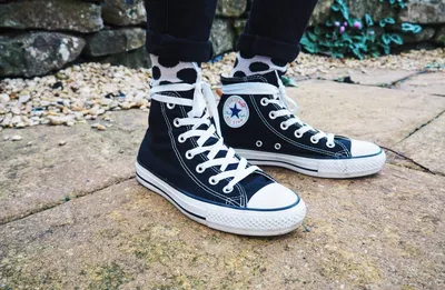 Converse Chuck Taylor All Star Lift Hi platform sneakers with heart  embroidery in black | ASOS