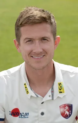 Joe Denly hits down the ground | ESPNcricinfo.com