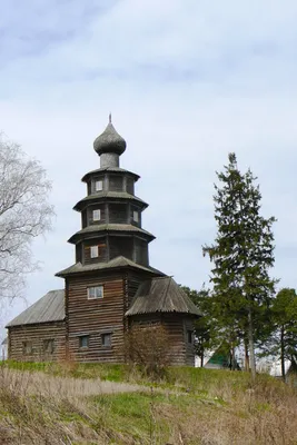 File:Вид на комплекс деревянных церквей в Нёноксе.jpg - Wikimedia Commons