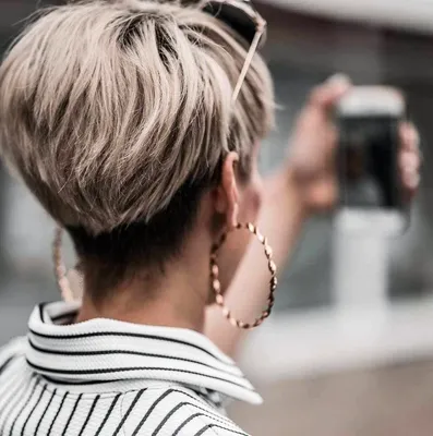 женщина с брызгами от волос эффект движения Фото Фон И картинка для  бесплатной загрузки - Pngtree