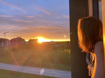 Девушка на закате | Sunset, Celestial, Outdoor