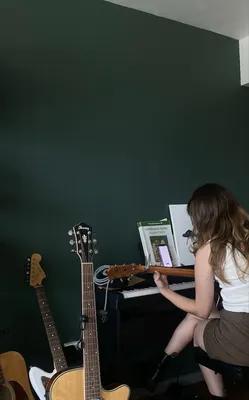 Фото девушек с гитарой без лица фото