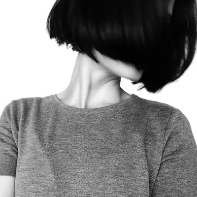 Сексуальная женщина состава с короткими черными волосами Стоковое  Изображение - изображение насчитывающей внимательность, совершенно: 39700685