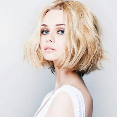 блондинка с короткой стрижкой, фото с короткими светлыми волосами,  кавказец, женский фон картинки и Фото для бесплатной загрузки