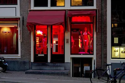 Достопримечательность Брюсселя: квартал красных фонарей / Travel.Ru /  Страны / Бельгия / Брюссель