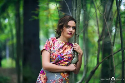девушка в осеннем лесу Stock Photo | Adobe Stock