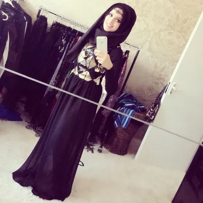 Pin by Norhan Seif-eldin on abaya | Hijab fashionista, Fashion, Hijabista  fashion