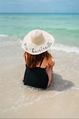 2 066 389 рез. по запросу «Beach girl» — изображения, стоковые фотографии,  трехмерные объекты и векторная графика | Shutterstock