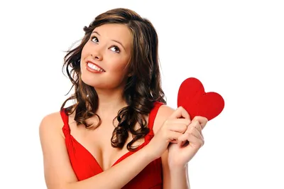 Молодая, красивая, сексуальная девушка прикрывает грудь огромным красным  сердцем. Stock-Foto | Adobe Stock