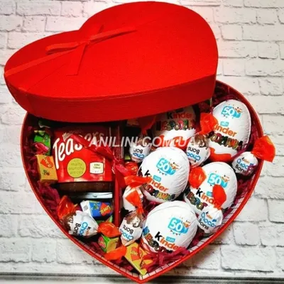 Подарочный набор сладостей в деревянной коробке круглой формы с сердцем  30*30 см подарок для девушки из конфет (ID#1737048605), цена: 1550 ₴,  купить на Prom.ua