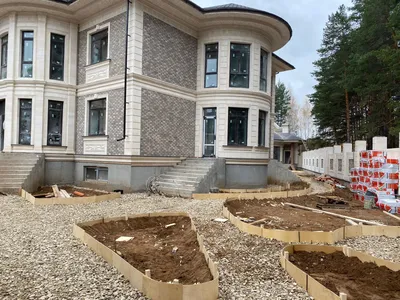 Строительство дома из кирпича: с чего начать, порядок работ
