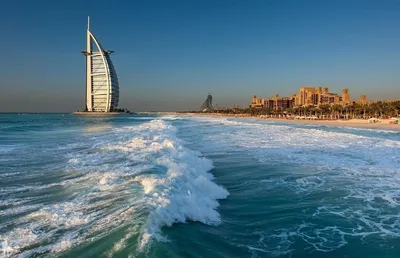 Море в Дубае: как развит пляжный отдых и какие достопримечательности  посмотреть | Отдых в 🏜️ Эмиратах - UaeTours | Дзен