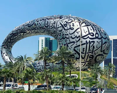 Парк развлечений Ferrari World в Абу-Даби ОАЭ.