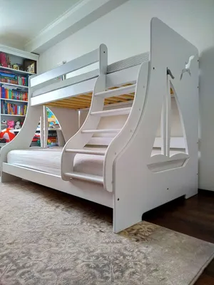 Двухъярусные кровати из дерева для детей