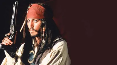 В костюме Джонни Деппа для премьеры в Каннах нашли отсылку к «Пиратам Карибского  моря» | РБК Life