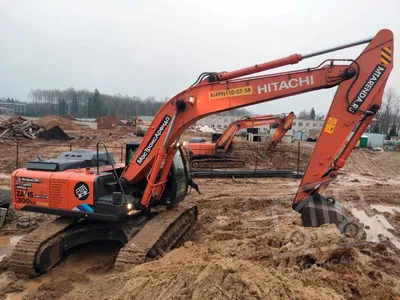 Аренда Экскаватора Hitachi zx 240-3, аренда в Перми, цена 1300 руб. от  Монолит Строй – ID772485