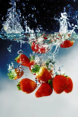 Фото фрукты в воде высокого разрешения фото