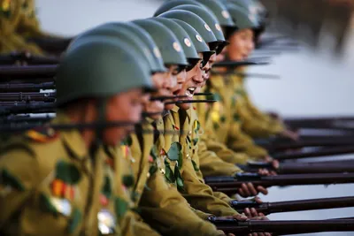 Медаль за всё. Откуда такое количество наград у Северокорейских военных? |  Игры с кругозором | Дзен