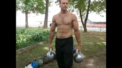 Подъем гирь весом 72 кг одной рукой.на 2 повтора.Lifting 2 gira  (kettlebells) 72 kg(56+16).one hand. - YouTube