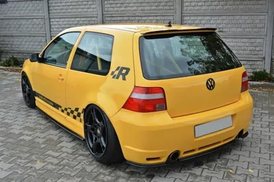 VW Golf Wagon Gets R32 Conversion And Big Turbo, Packs 1,080-HP Punch