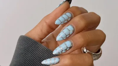 Голубой маникюр: дизайн красивых ногтей голубого цвета на январь 2022 |  Spring nail art, Glitter nail art, Blue glitter nails