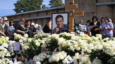 За сына Юрия Шатунова на похоронах артиста приняли другого мальчика - KP.RU