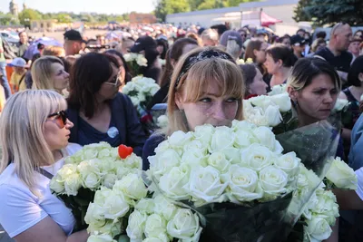 Семья Шатунова возложила венок на его могилу в годовщину смерти артиста |  Персона | Культура | Аргументы и Факты