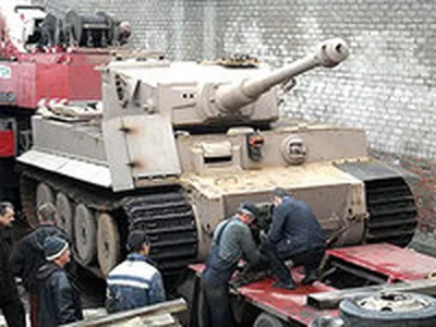 Немецкий танк, созданный макет для фильма \"Белый тигр\". | Танк