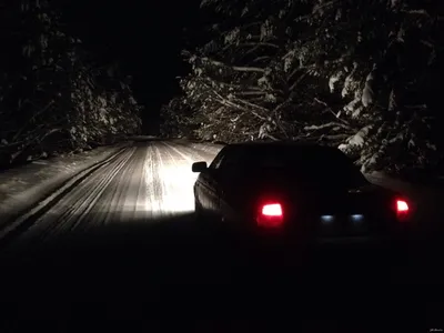 ДТП. Этой ночью на ул. Большой в кювете оказалась иномарка