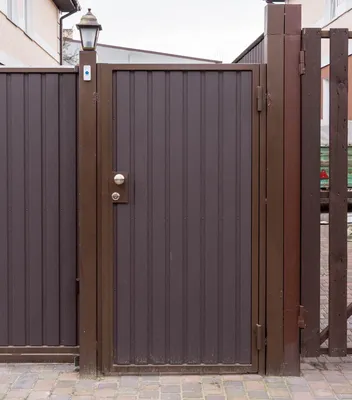 Калитки из профнастила, установка в комплексе с бетонным забором в  Запорожье и обл