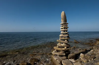Морские камни на берегу моря Stock Photo | Adobe Stock
