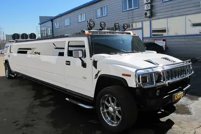 Аренда лимузина Хаммер на свадьбу в СПб, заказать прокат белого Hummer h2 в  Санкт Петербурге по цене от 1500 руб/час | Мир Лимузинов