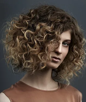 Модные техники биозавивки волос в 2023 году