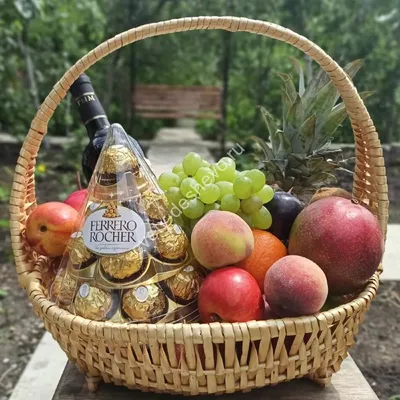 Корзина с фруктами в подарок купить в Москве - фруктовая корзина с доставкой