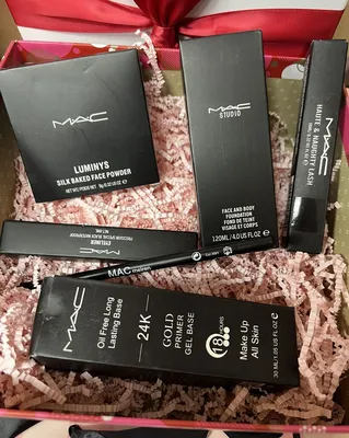 Набор декоративной косметики MAC Cosmetics A Cocktail Of Best Sellers  Kit(тушь для ресниц+помада+тени+фиксатор для макияжа 100 мл+крем 50 мл) -  купить в Баку. Цена, обзор, отзывы, продажа