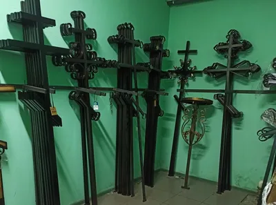 Кованые кресты на кладбище в Алуште | Памятник на могилу в Алуште