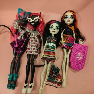 Купить Monster High Клодин Вульф, Дракулаура, Кэтти Нуар из серии Бу Йорк  Boo York 3-Pack Clawdeen Wolf, Draculaura, Catty Noir по отличной цене в  киеве