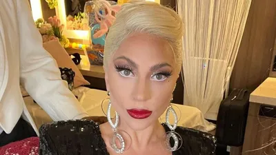 Леди Гага показала, как выглядит без макияжа | РБК Life