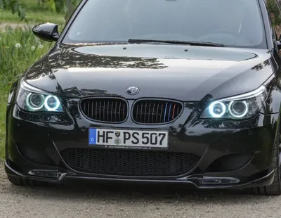 BMW M5 2006, Довелось мне поездить на замечательной пятерке, не просто  пятерке а М5, тип кузова E60, автоматическая коробка передач, цвет кузова  Черный, бензиновый двигатель