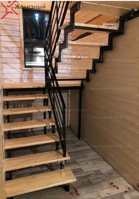Готовая лестница к крыльцу – альтернатива металлической лестнице,  изготовленной своими руками