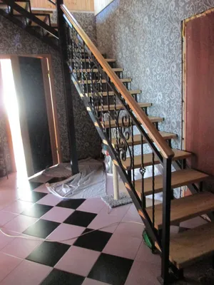 Металлические лестницы на второй этаж на монокосоуре — купить в Минске
