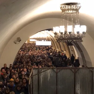Один будний день из жизни московского метро - ЯПлакалъ