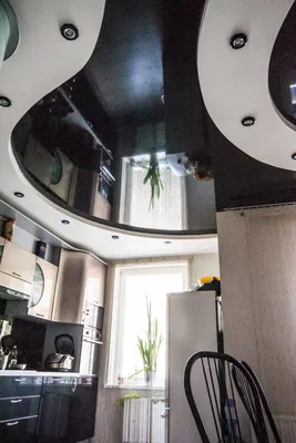 Многоуровневые натяжные потолки с подсветкой в Екатеринбурге, цена монтаж